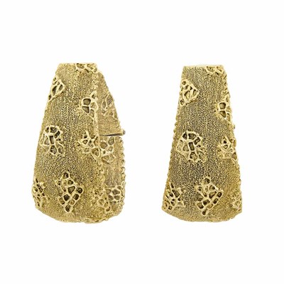 Lot 21 - Pair of Gold Hoop Earclips, Henry Dunay