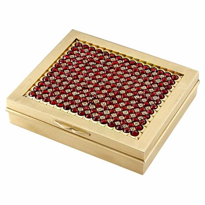 Lot 283 - Gold, Garnet and Diamond Box