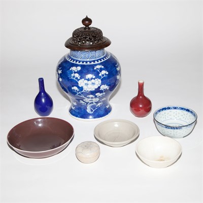 Lot 586 - Group of Twelve Chinese Porcelain Articles...