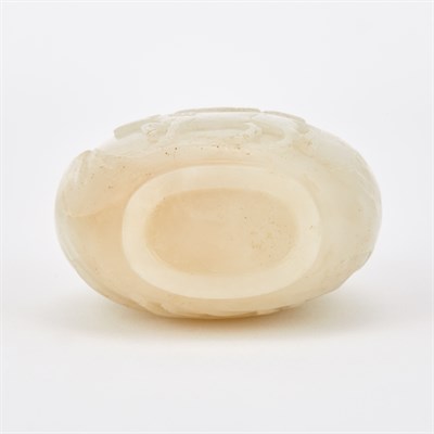 Lot 121 - Chinese White Jade Snuff Bottle The flattened...