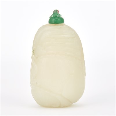 Lot 130 - Chinese White Jade Snuff Bottle The well...