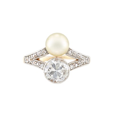 Lot 64 - Antique Platinum, Gold, Pearl and Diamond Ring
