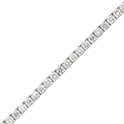 Lot 188 - White Gold and Diamond Straightline Bracelet