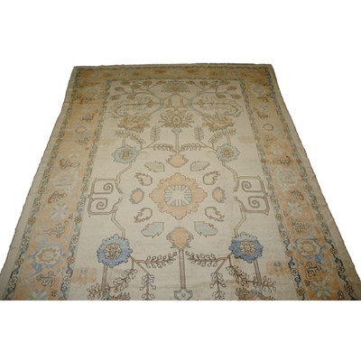 Lot 224 - Heriz Carpet Northwest Iran, contemporary The...