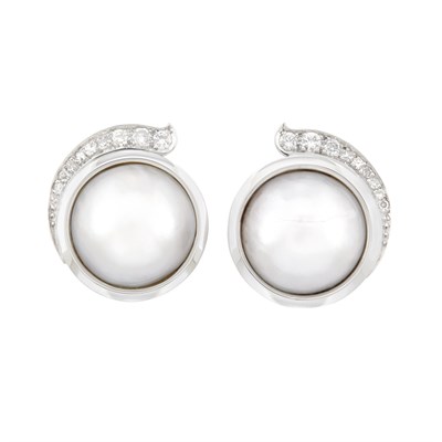 Lot 212 - Pair of White Gold, Mabe Pearl and Diamond Earclips, Silverhorn