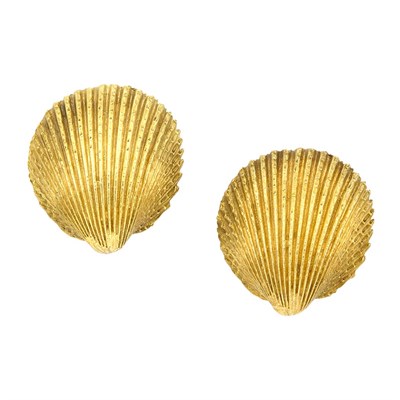 Lot 91 - Pair of Gold Shell Earclips