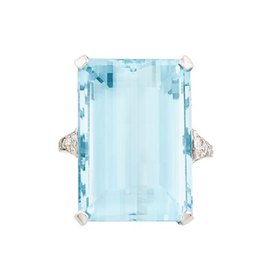 Lot 319 - Platinum, White Gold, Aquamarine and Diamond Ring