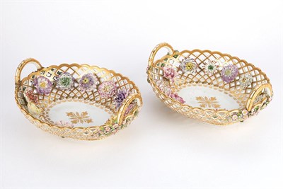 Lot 418 - Pair of Continental Porcelain Baskets 19th...