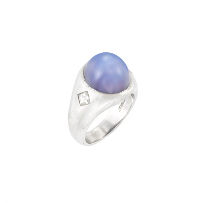 Lot 343 - Gentleman's Platinum, Star Sapphire and Diamond Ring