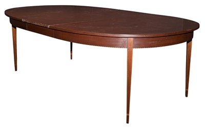 Lot 333 - Federal Style Mahogany Extension Dining Table...