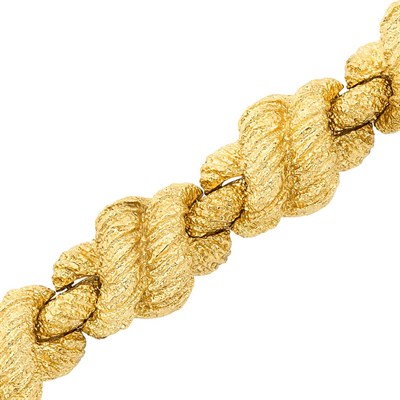 Lot 204 - Gold Knot Link Bracelet