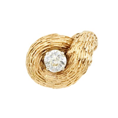 Lot 228 - Gold and Diamond Ring