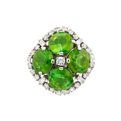 Lot 150 - White Gold, Peridot and Diamond Ring