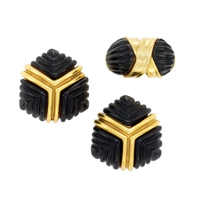Lot 14 - Pair of Gold and Fluted Black Onyx Earclips and Bombe Ring