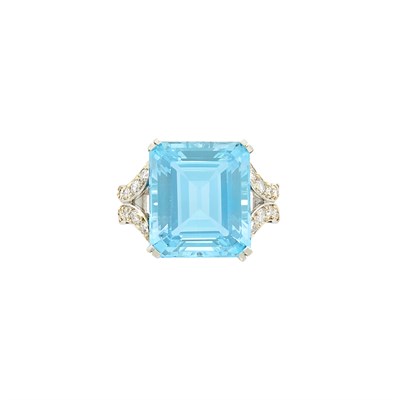 Lot 132 - Palladium, Aquamarine and Diamond Ring