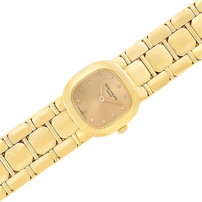 Lot 6 - Lady's Gold Wristwatch, Patek Philippe, Ref. 4719