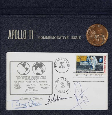 Lot 199 - [SPACE-NASA] Group of photographs, signed...
