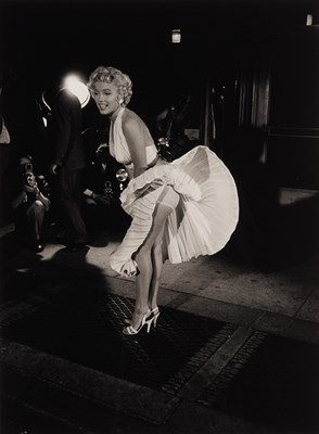 Lot 601 - ZIMBEL, GEORGE (b. 1929) Marilyn Monroe on the...