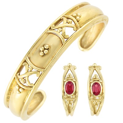 Lot 690 - Gold 'Tammy's' Bangle Bracelet and Pair of Gold and Garnet 'Derby' Earrings, Helen Woodhull