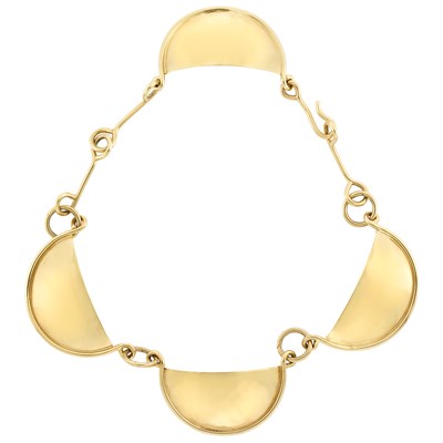 Lot 509 - Gold Plaque Necklace