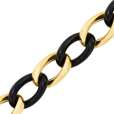 Lot 521 - Gold and Black Onyx Link Bracelet