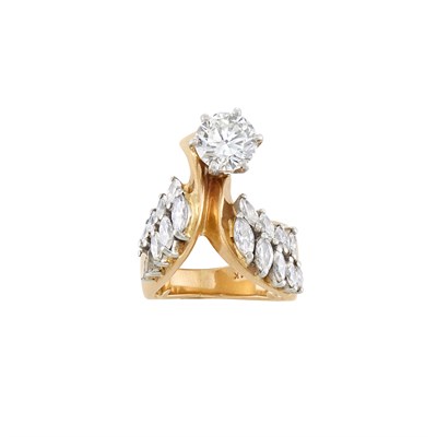 Lot 404 - Gold, Platinum and Diamond Ring