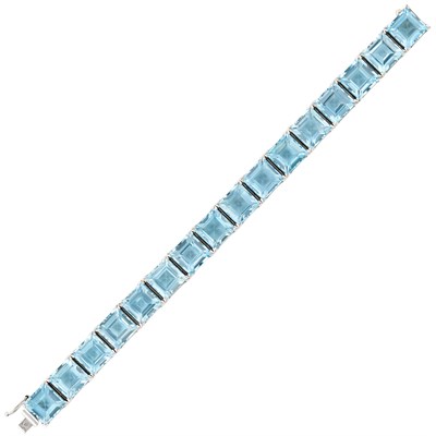 Lot 100 - White Gold and Blue Topaz Bracelet