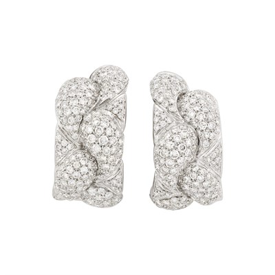 Lot 109 - Pair of White Gold and Diamond Earclips