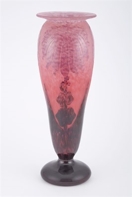 Lot 271A - Le Verre Français French, 20th century Art...