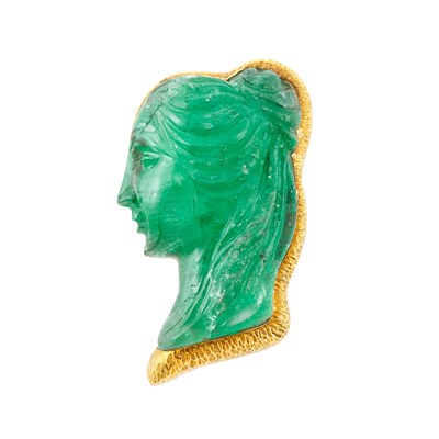 Lot 38 - Gold and Carved Emerald Pendant Clip-Brooch, David Webb