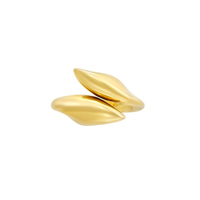 Lot 387 - Gold Crossover Ring, Gucci