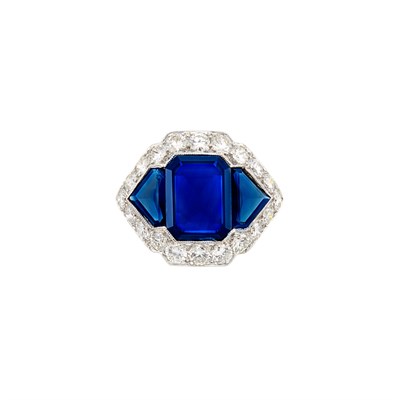 Lot 313 - Platinum, Sapphire and Diamond Ring