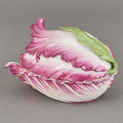 Lot 197 - English Porcelain Lettuce-Form Box and Cover...