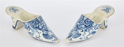 Lot 298 - Pair of Dutch Delft Blue and White Shoes 18th...