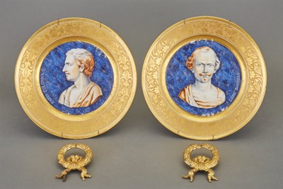 Lot 302 - Pair of Paris Porcelain Portrait Plates Circa...