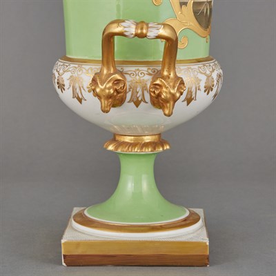 Lot 178A - Pair of Chamberlain's Worcester Porcelain...