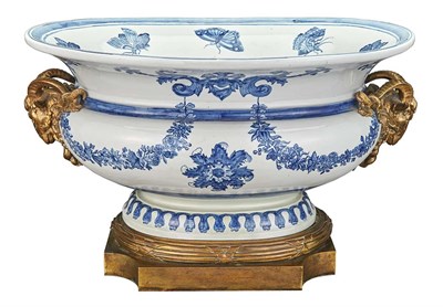 Lot 146 - Louis XVI Style Gilt-Bronze Mounted Chinese...