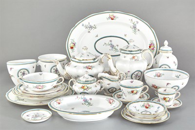 Lot 353 - Spode Porcelain Trapnell Pattern Dinner...