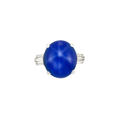 Lot 399 - Platinum and Star Sapphire Ring
