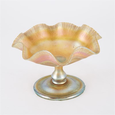 Lot 269 - Tiffany Gold Favrile Glass Floriform Low...