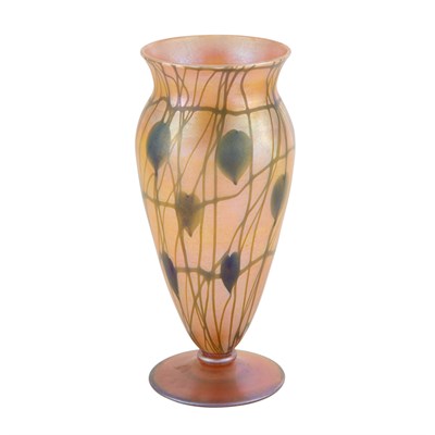 Lot 253 - Durand Art Glass Heart and Clinging Vine...