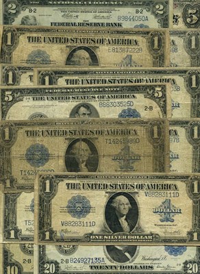 Lot 1062 - United States Large Size Notes Group of...