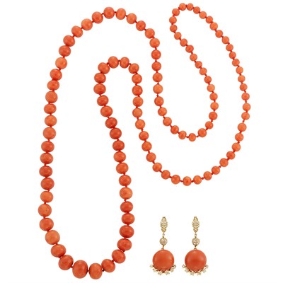 Lot 260 - Pair of Gold, Gilt-Silver, Coral and Diamond Star Pendant-Earrings and Long Coral Bead Necklace