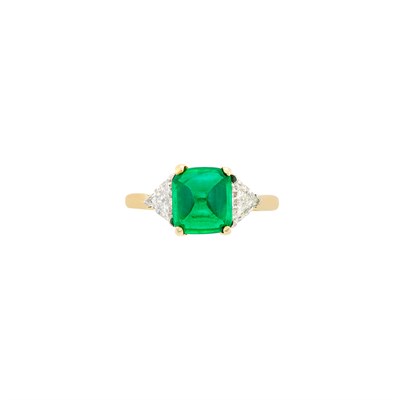 Lot 307 - Gold, Platinum, Emerald and Diamond Ring