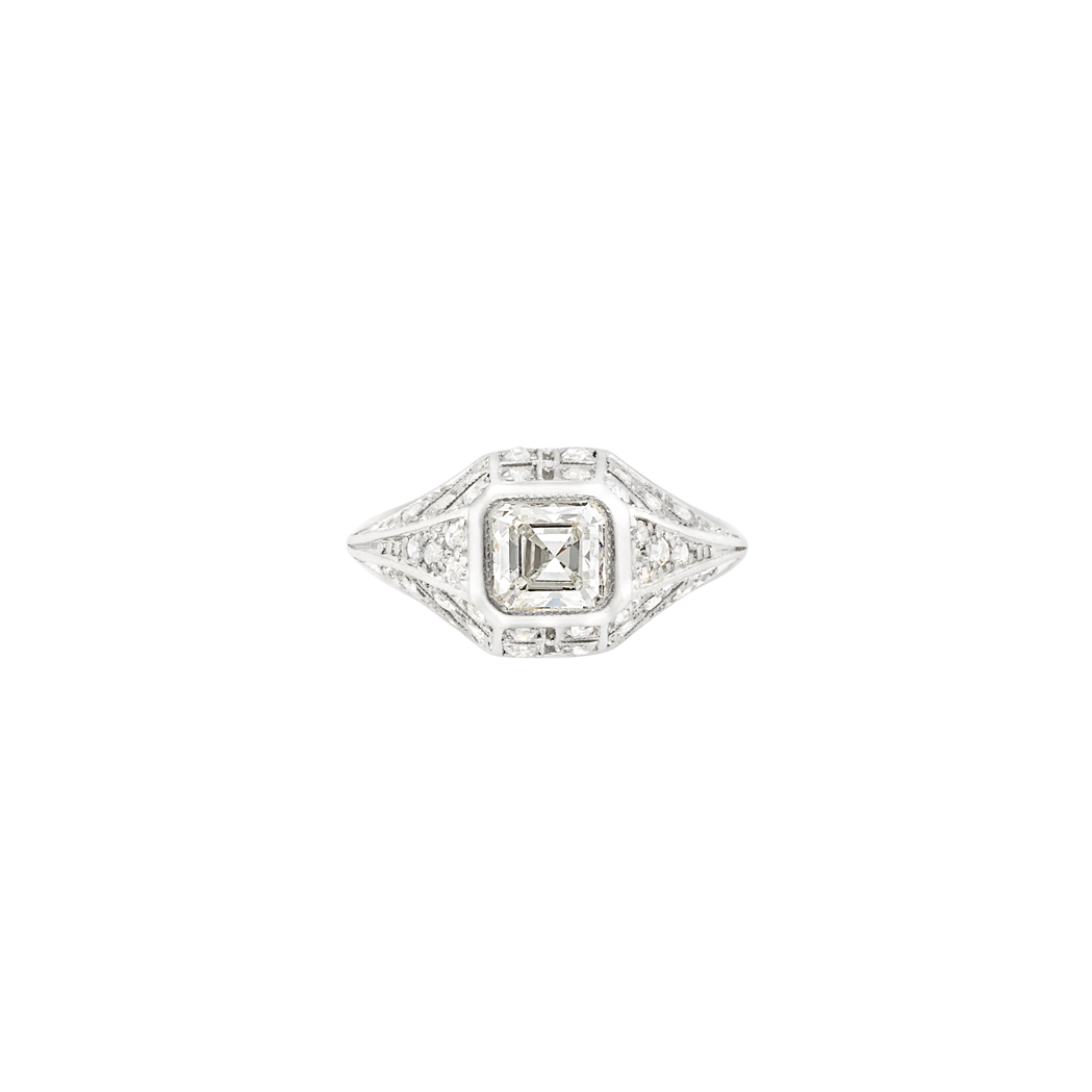 Lot 6 - Art Deco Platinum and Diamond Ring