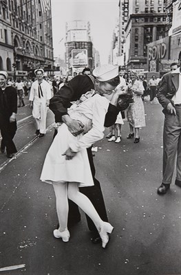 Lot 45 - EISENSTAEDT, ALFRED (1898-1995) [V-J Day Kiss...