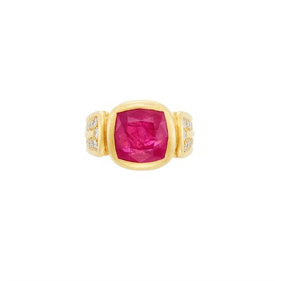 Lot 336 - Gold, Ruby and Diamond Ring