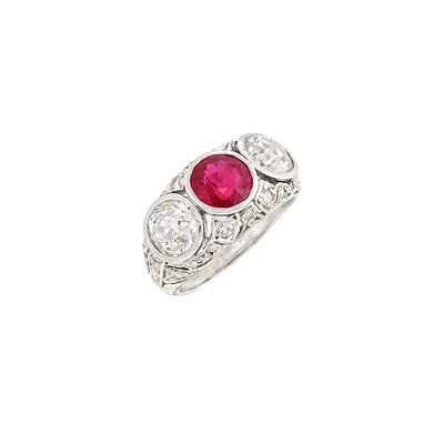 Lot 351 - Art Deco Platinum, Ruby and Diamond Ring