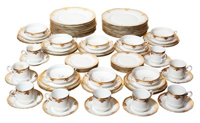 Lot 334 - Limoges Haviland Régis Gold Pattern Porcelain...