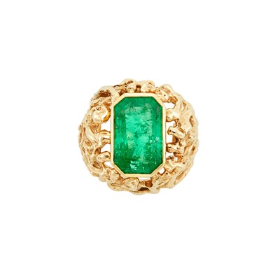 Lot 265 - Gold and Emerald Ring, Benhur